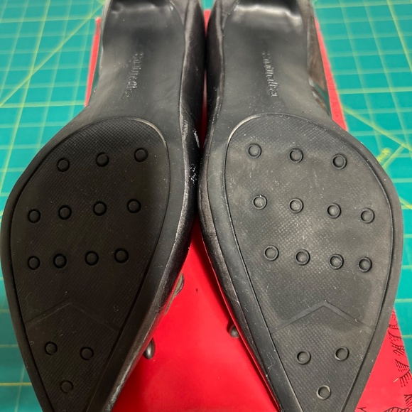 Shoes - Picture 4 of 5